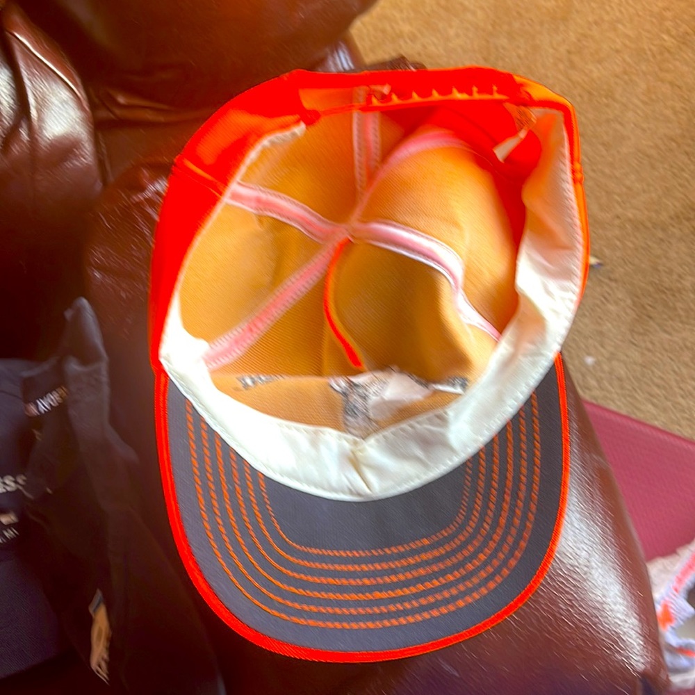 Adjustable hat - Picture 2 of 2